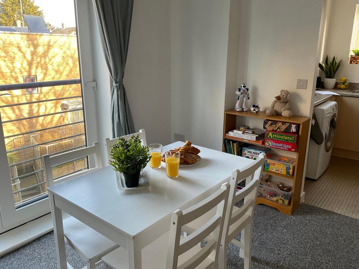 Simple 2-Bedroom 1.5 Bath Apartment In Thornhill Southampton Ngoại thất bức ảnh